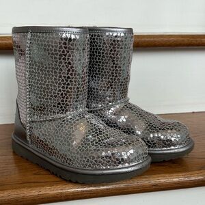 UGG Silver Heart-Pattern Ankle Boots